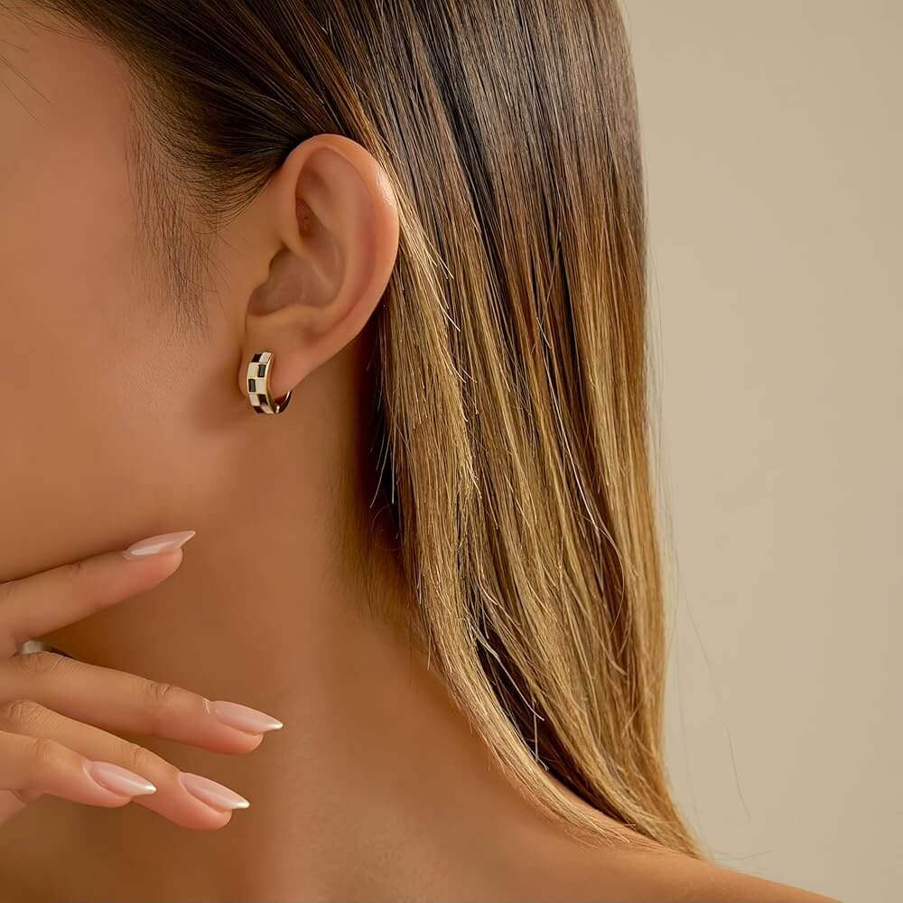 Sriomu jewelry brand